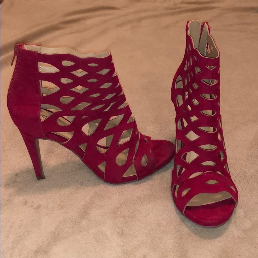 LIKE NEW Red heels